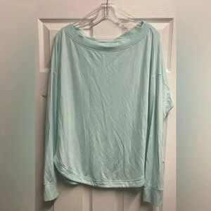 All In Motion Lightweight Athletic Top Size Large